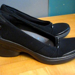 B ZEES Black Comfort Wedge Heels womens sz 9M